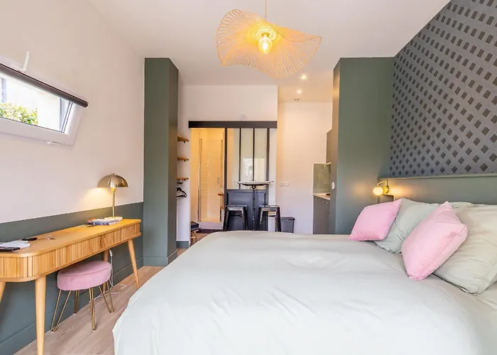 Chambres D Hotes Avec Jacuzzi Uniquement Pour Le Studio Bed & Breakfast 3*