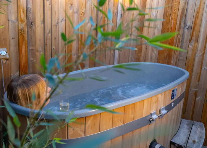 Chambres D Hotes Avec Jacuzzi Uniquement Pour Le Studio Bed & Breakfast